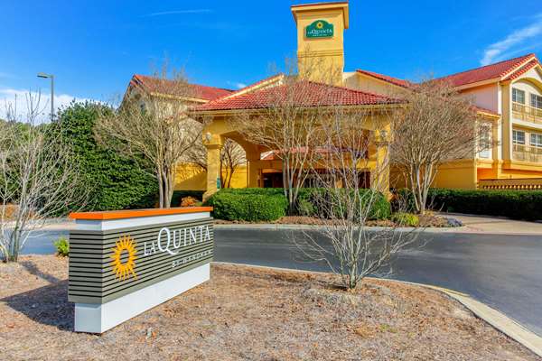 Exterior view - La Quinta Inn & Suites Airport Morrisville - I-40, Exit 284