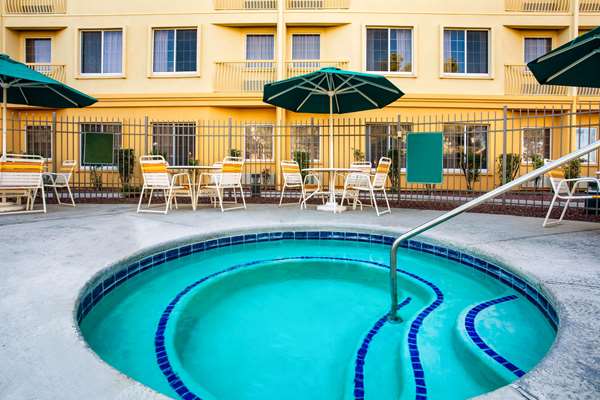 Pool - La Quinta Inn & Suites Airport Tucson