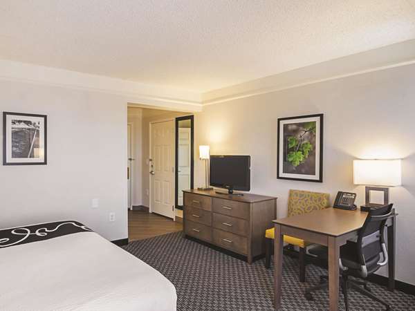  - La Quinta Inn & Suites Tech Center Englewood - I-25, Exit 196
