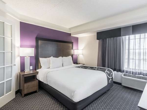 Suite - La Quinta Inn & Suites Tech Center Englewood - I-25, Exit 196
