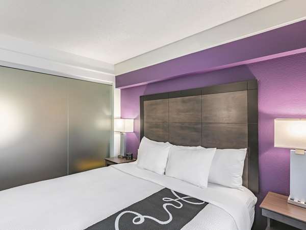 Suite - La Quinta Inn & Suites Tech Center Englewood - I-25, Exit 196