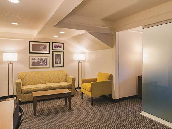 Suite - La Quinta Inn & Suites Tech Center Englewood - I-25, Exit 196