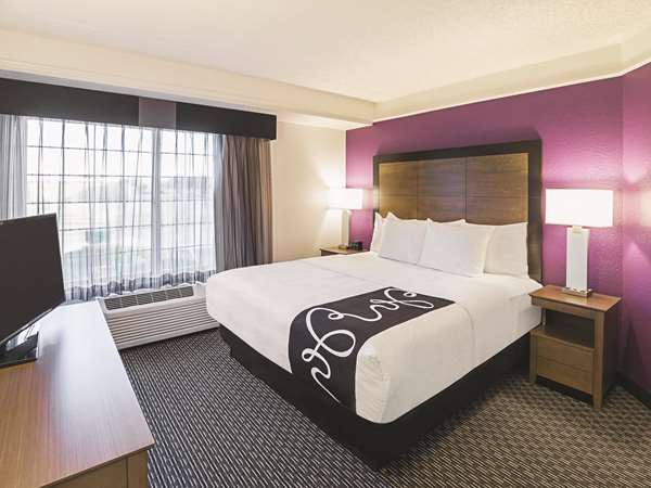 Suite - La Quinta Inn & Suites North Fort Worth - I-35, Exit 56A