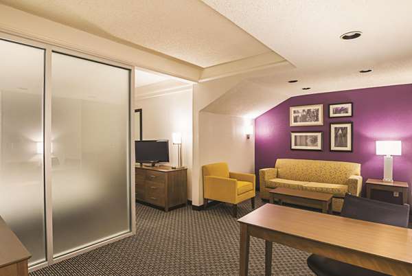 Suite - La Quinta Inn & Suites North Fort Worth - I-35, Exit 56A