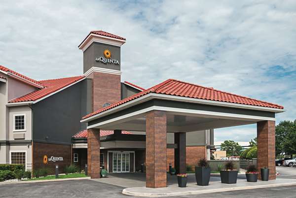 Exterior view - La Quinta Inn & Suites North Fort Worth - I-35, Exit 56A