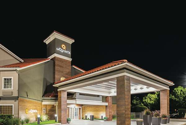 Exterior view - La Quinta Inn & Suites North Fort Worth - I-35, Exit 56A