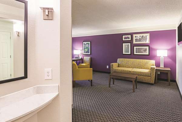 Suite - La Quinta Inn & Suites North Fort Worth - I-35, Exit 56A