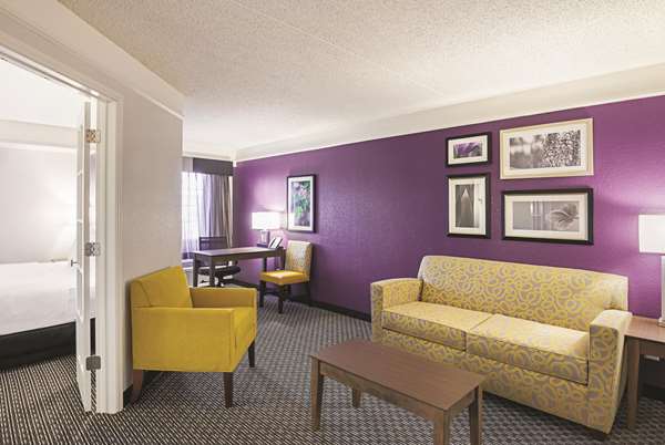 Suite - La Quinta Inn & Suites North Fort Worth - I-35, Exit 56A