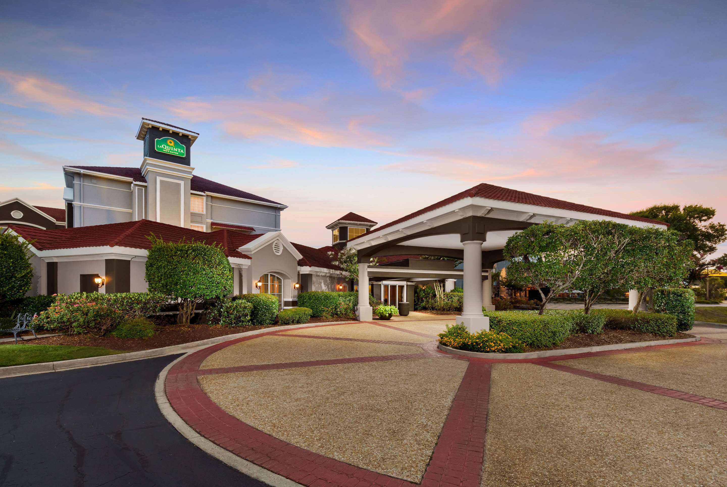 Exterior | La Quinta Inn & Suites by Wyndham Myrtle Beach Broadway Area