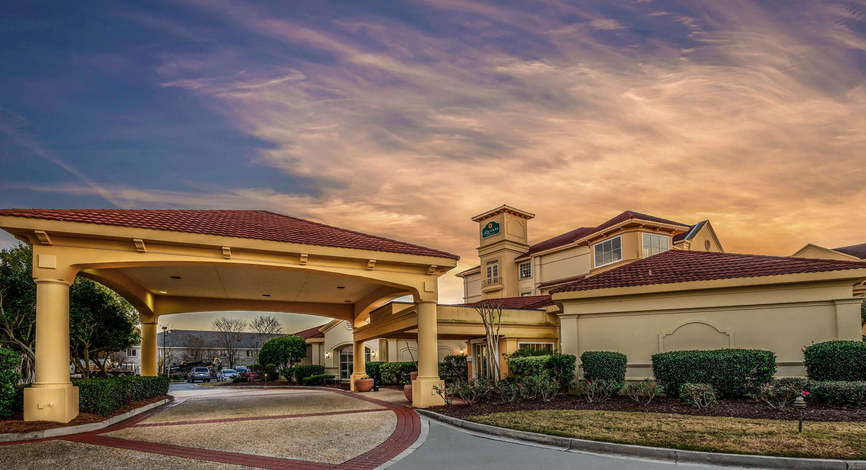 Exterior | La Quinta Inn & Suites by Wyndham Myrtle Beach Broadway Area