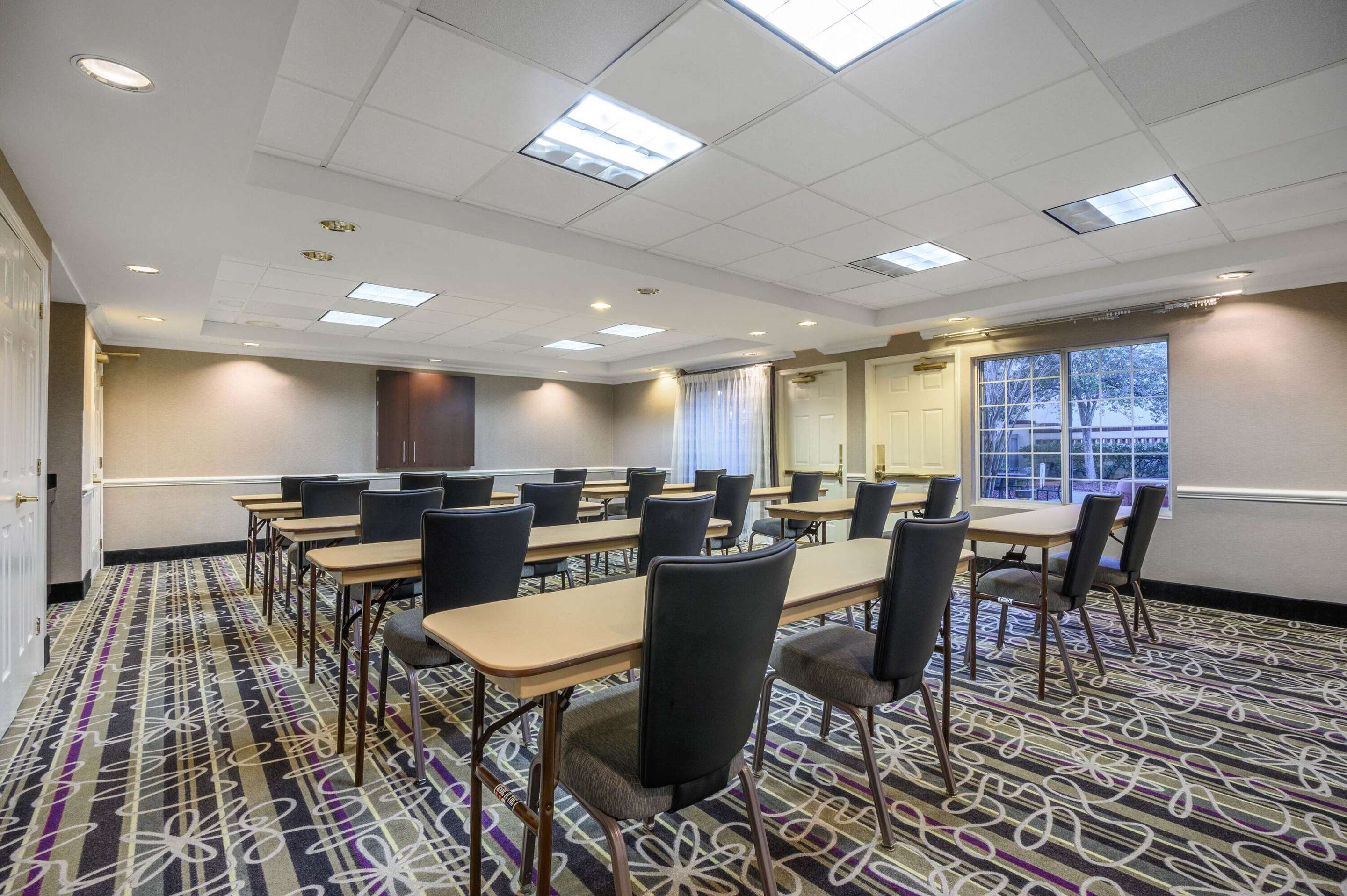 Meeting Room | La Quinta Inn & Suites by Wyndham Myrtle Beach Broadway Area