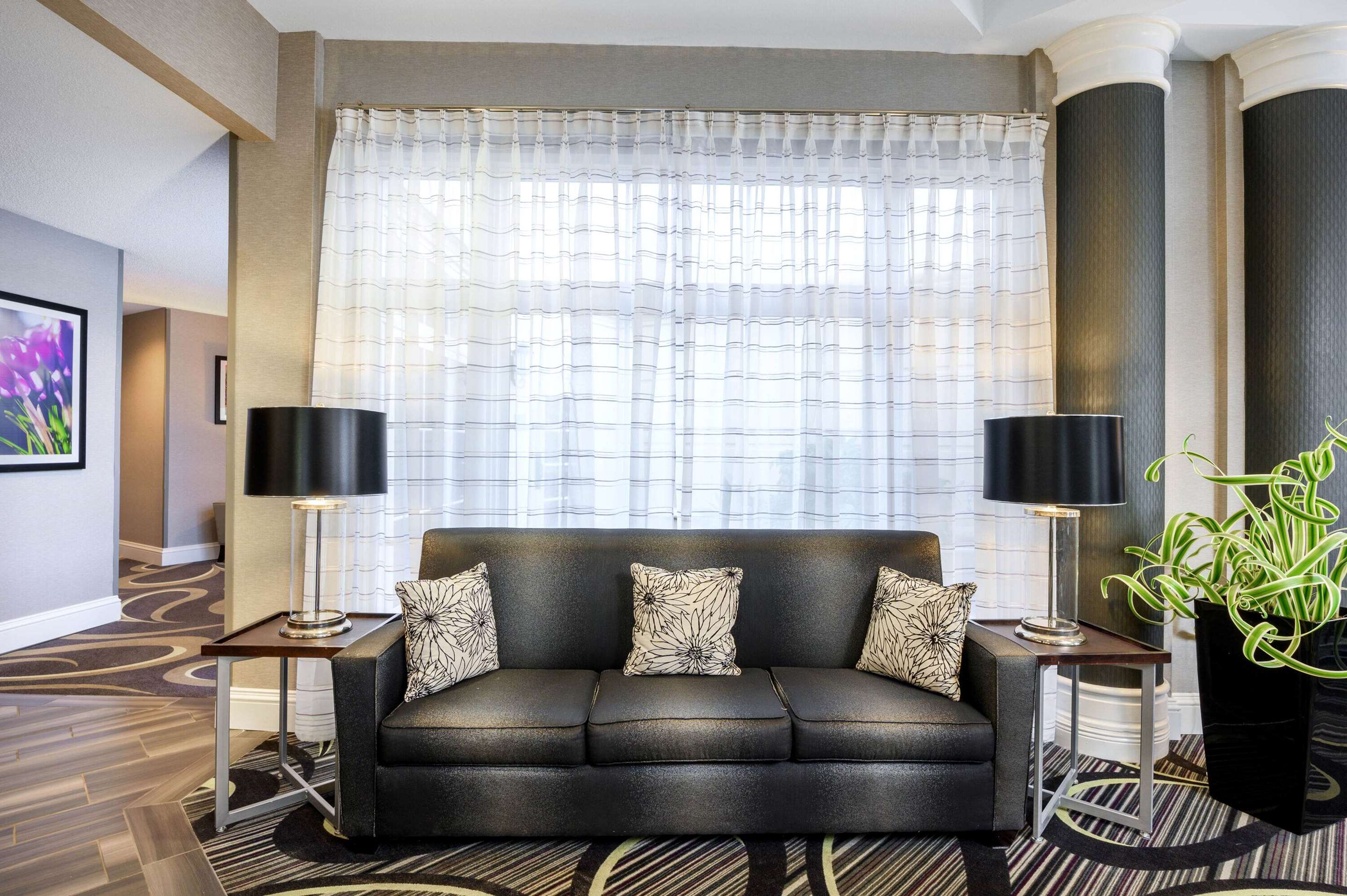 Lobby | La Quinta Inn & Suites by Wyndham Myrtle Beach Broadway Area