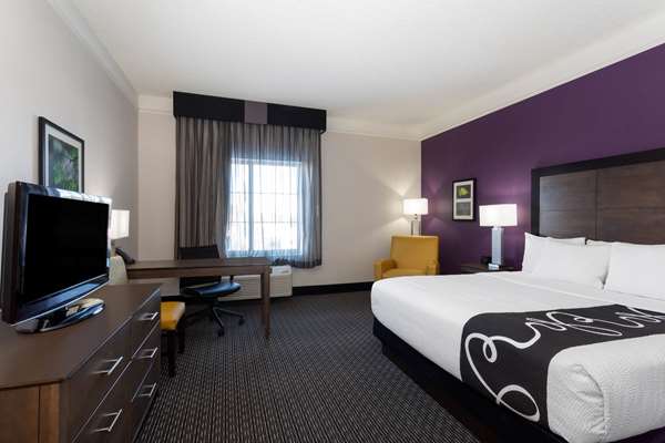  - La Quinta Inn & Suites Louisville