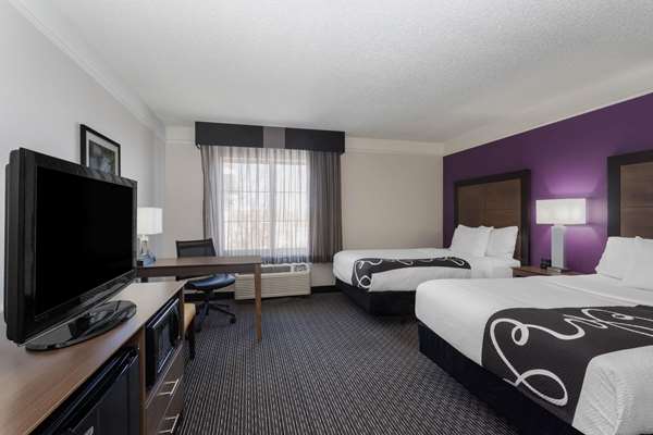  - La Quinta Inn & Suites Louisville