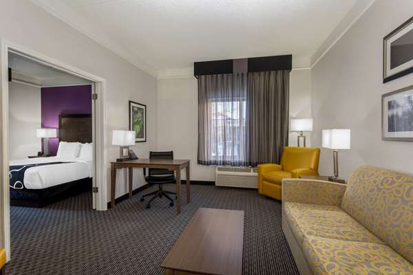 Suite - La Quinta Inn & Suites Louisville