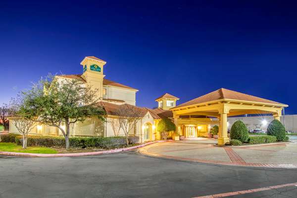 Exterior view - La Quinta Inn & Suites Sherman