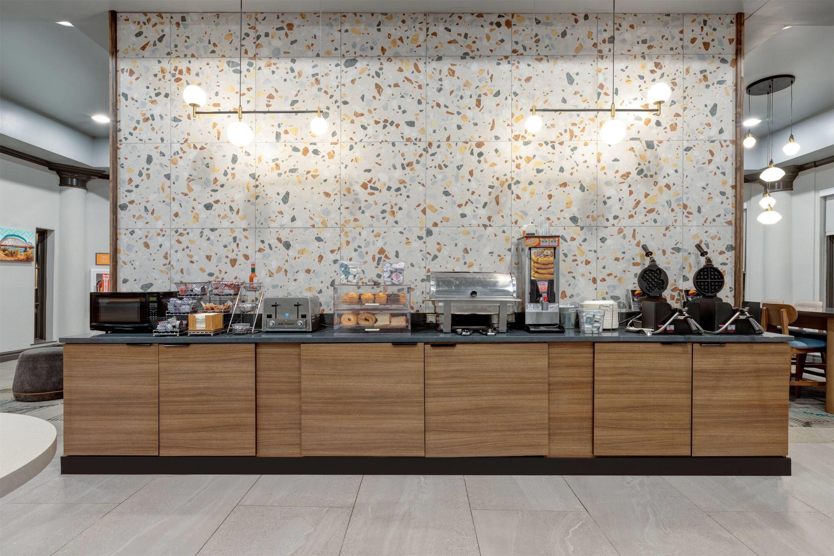 Property amenity | La Quinta Inn & Suites by Wyndham Sherman