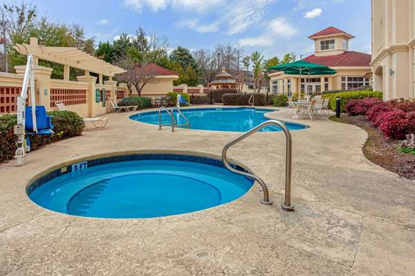 Pool - La Quinta Inn & Suites Hoover - I-65, Exit 247