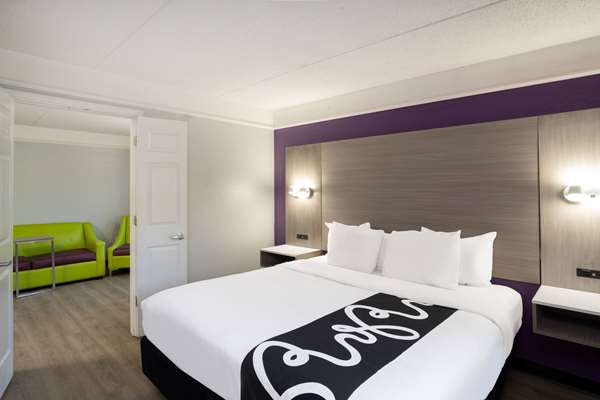 Suite - La Quinta Inn & Suites Hoover - I-65, Exit 247