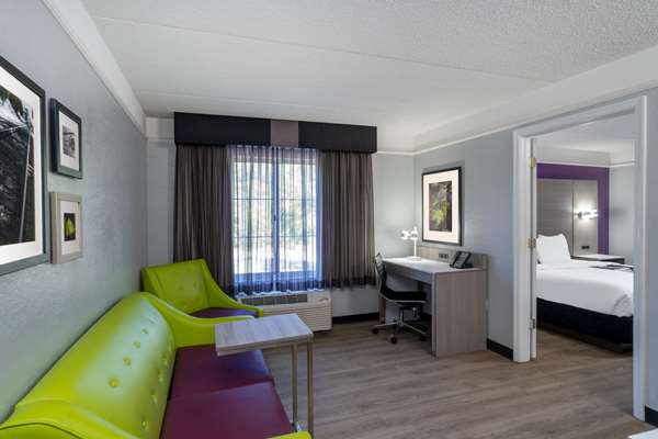 Suite - La Quinta Inn & Suites Hoover - I-65, Exit 247