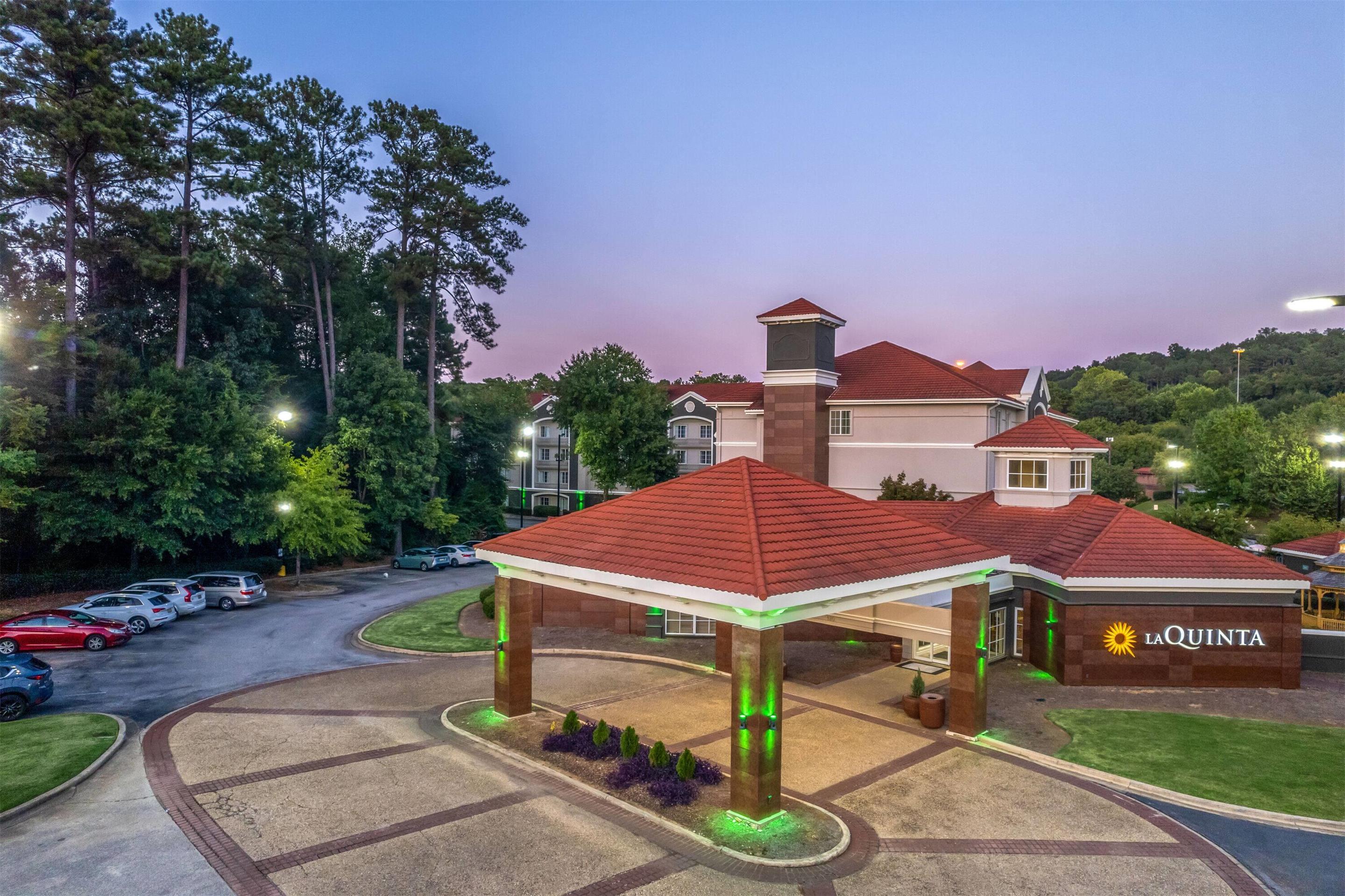 Exterior | La Quinta Inn & Suites by Wyndham Birmingham Hoover