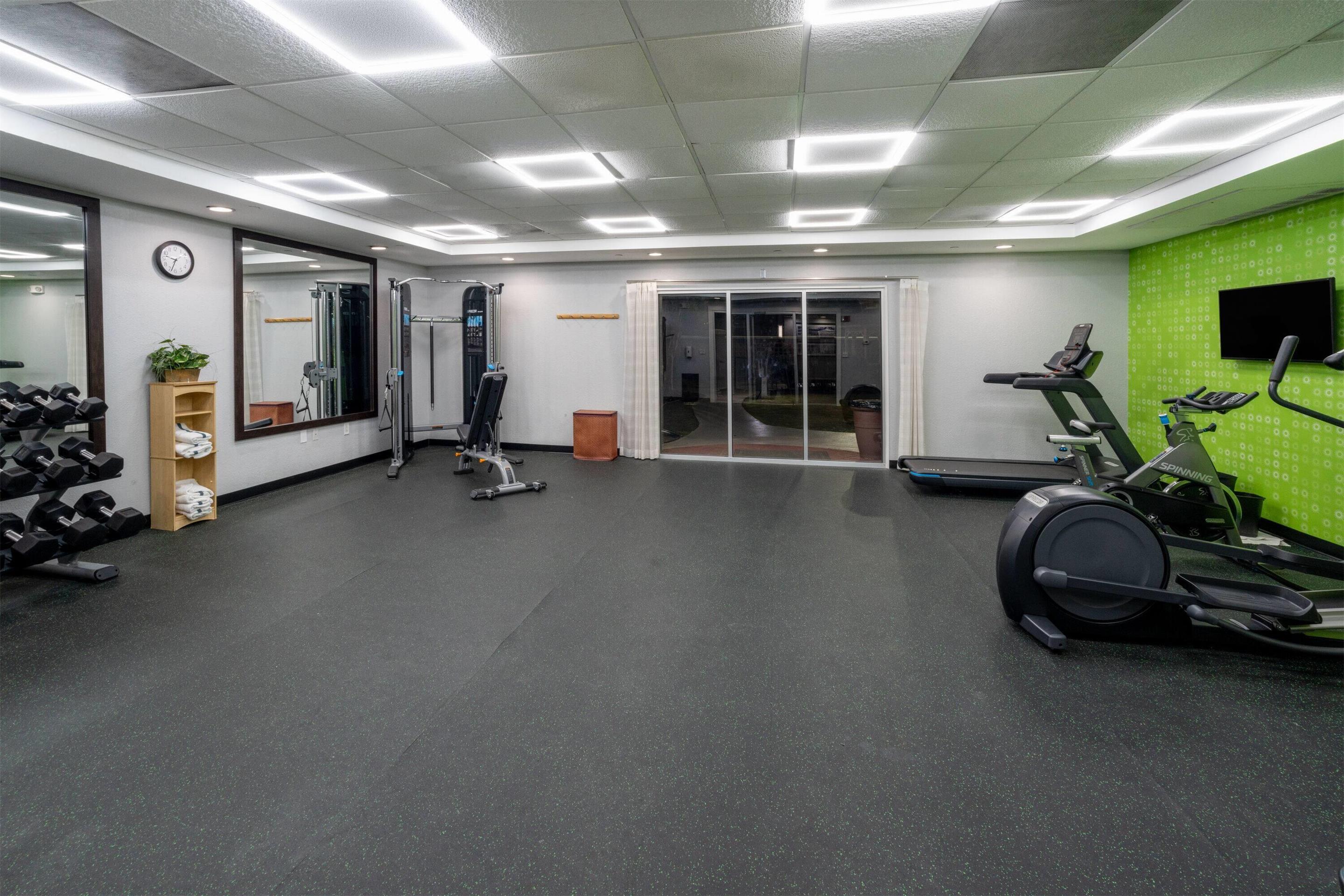 Health club fitness center gym | La Quinta Inn & Suites by Wyndham Birmingham Hoover
