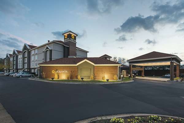 Exterior view - La Quinta Inn & Suites Airport Shreveport - I-20, Exit 10