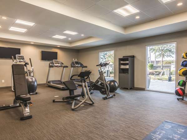 Fitness/ Exercise Room - La Quinta Inn & Suites Airport Shreveport - I-20, Exit 10