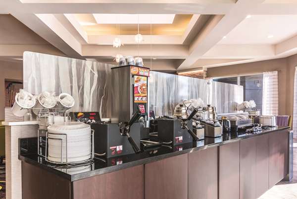  - La Quinta Inn & Suites Airport Shreveport - I-20, Exit 10