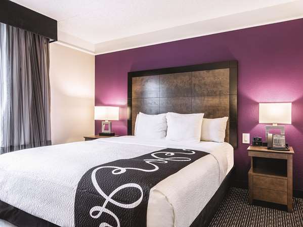 Suite - La Quinta Inn & Suites Airport Shreveport - I-20, Exit 10