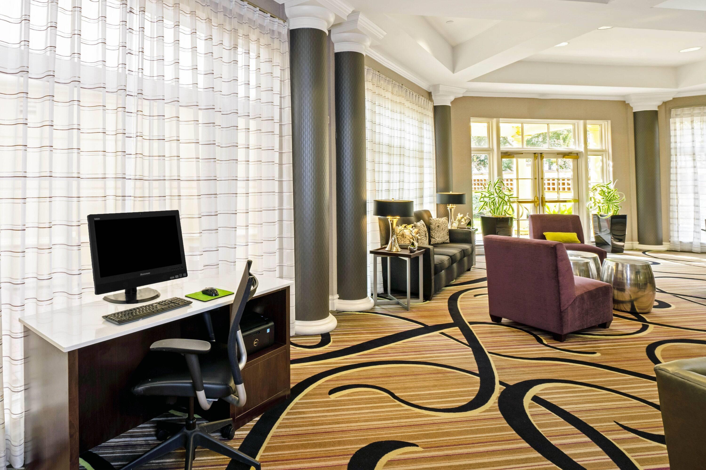 Lobby | La Quinta Inn & Suites by Wyndham Houston West Park 10