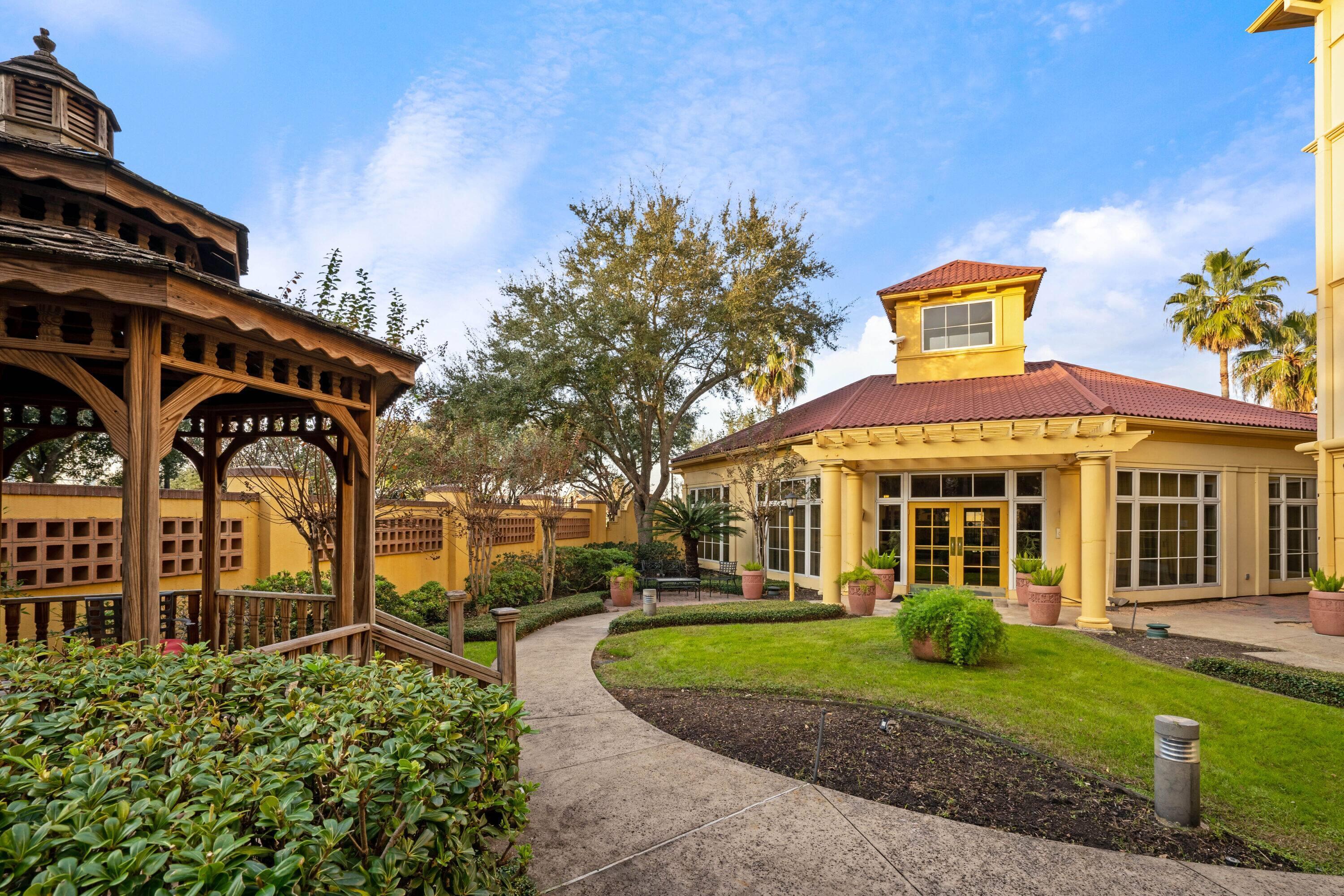 Property amenity | La Quinta Inn & Suites by Wyndham Houston West Park 10