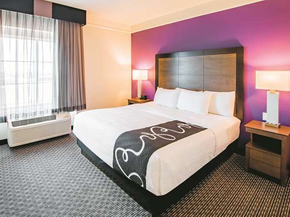 Suite - La Quinta Inn & Suites Southwest Fort Worth - I-20, Exit 431