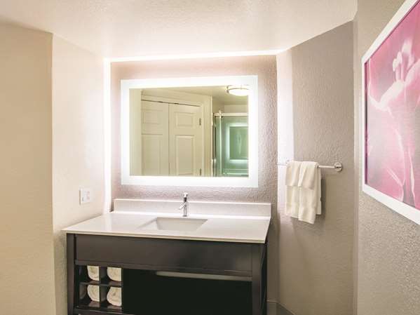 Suite - La Quinta Inn & Suites Southwest Fort Worth - I-20, Exit 431