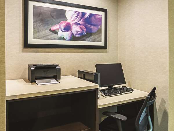 Conference Area - La Quinta Inn & Suites Southwest Fort Worth - I-20, Exit 431