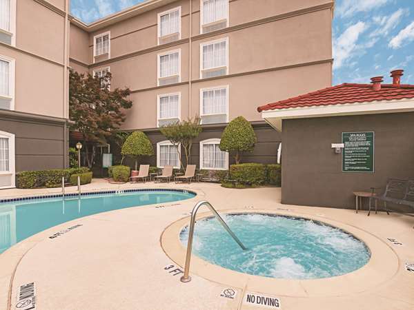 Pool - La Quinta Inn & Suites Southwest Fort Worth - I-20, Exit 431