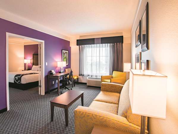 Suite - La Quinta Inn & Suites Southwest Fort Worth - I-20, Exit 431