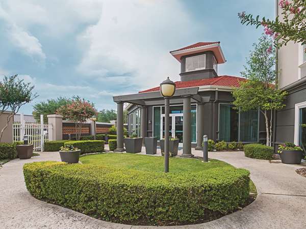 Exterior view - La Quinta Inn & Suites Southwest Fort Worth - I-20, Exit 431