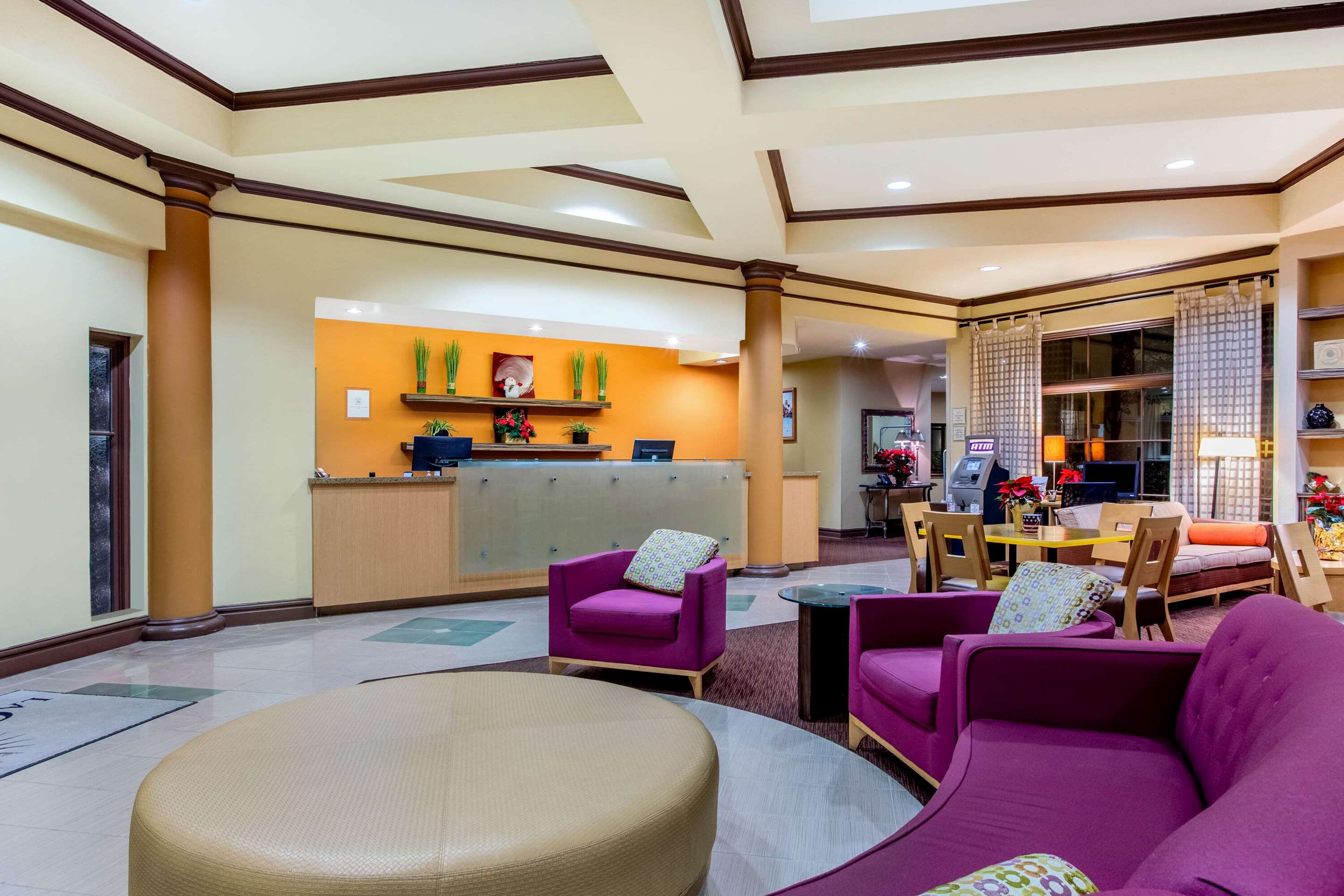 Lobby | La Quinta Inn & Suites by Wyndham Raleigh Crabtree