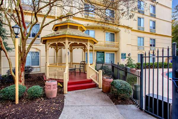  - La Quinta Inn & Suites Crabtree Mall Raleigh