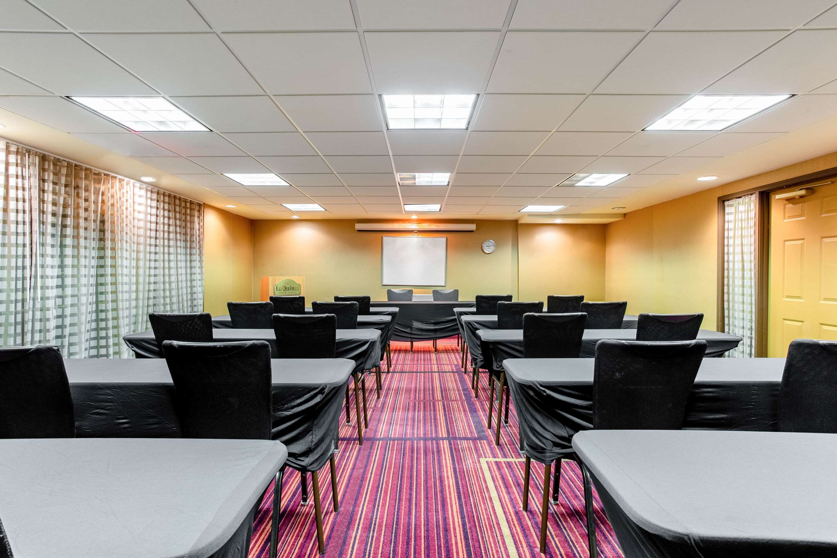 Meeting Room | La Quinta Inn & Suites by Wyndham Raleigh Crabtree