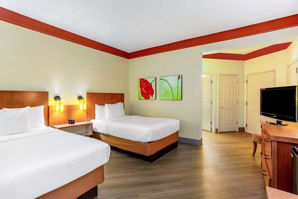  - La Quinta Inn & Suites Crabtree Mall Raleigh