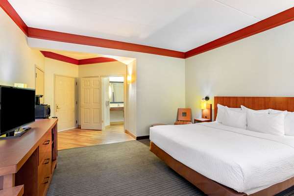  - La Quinta Inn & Suites Crabtree Mall Raleigh