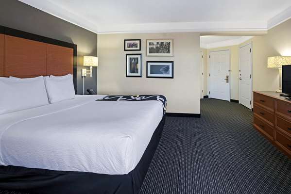  - La Quinta Inn & Suites Dallas South Arlington - I-20, Exit 449