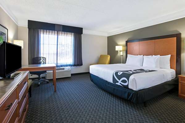  - La Quinta Inn & Suites Dallas South Arlington - I-20, Exit 449