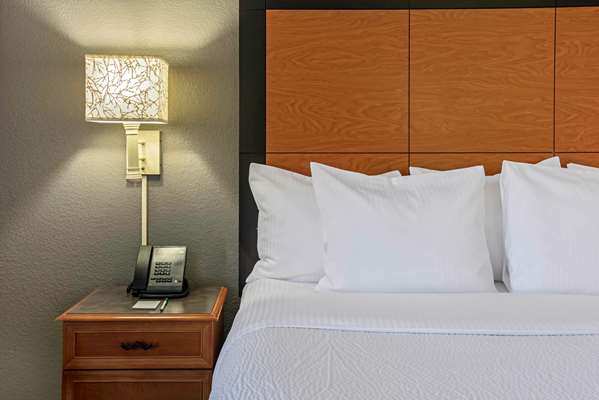  - La Quinta Inn & Suites Dallas South Arlington - I-20, Exit 449