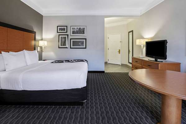  - La Quinta Inn & Suites Dallas South Arlington - I-20, Exit 449