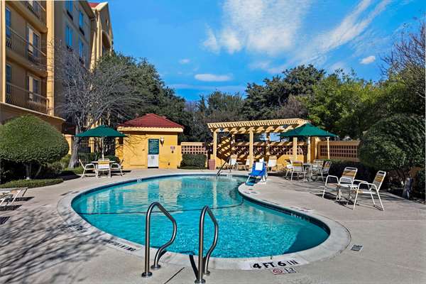 Pool - La Quinta Inn & Suites Dallas South Arlington - I-20, Exit 449