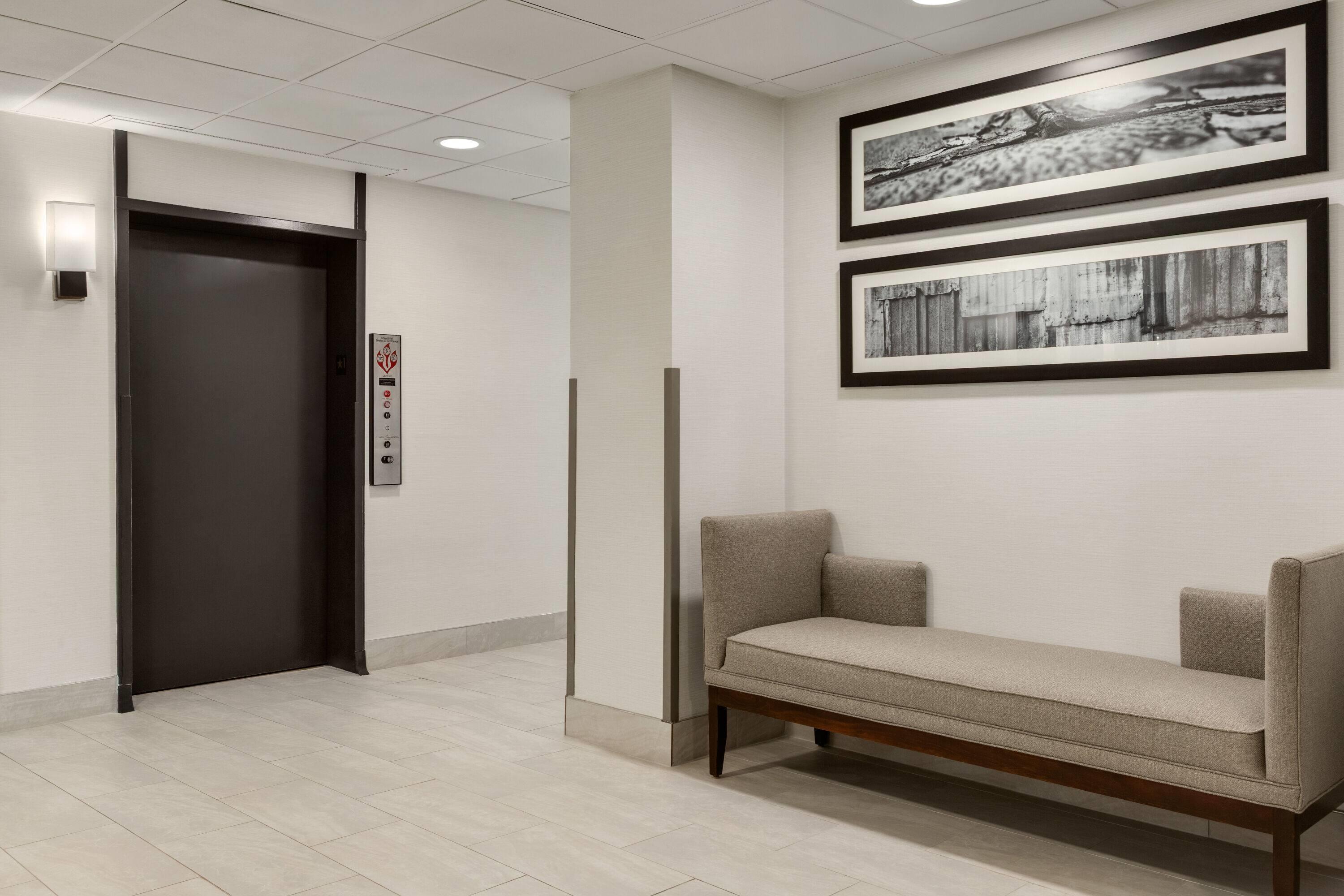Property amenity | La Quinta Inn & Suites by Wyndham Dallas Arlington South