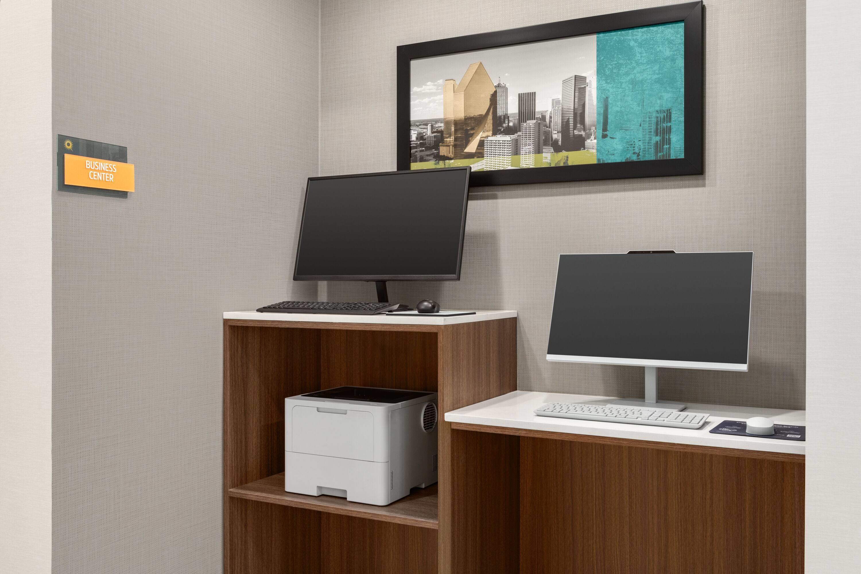 Business Center | La Quinta Inn & Suites by Wyndham Dallas Arlington South